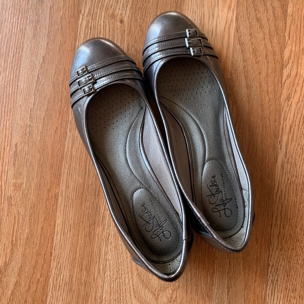 Lifestride flats